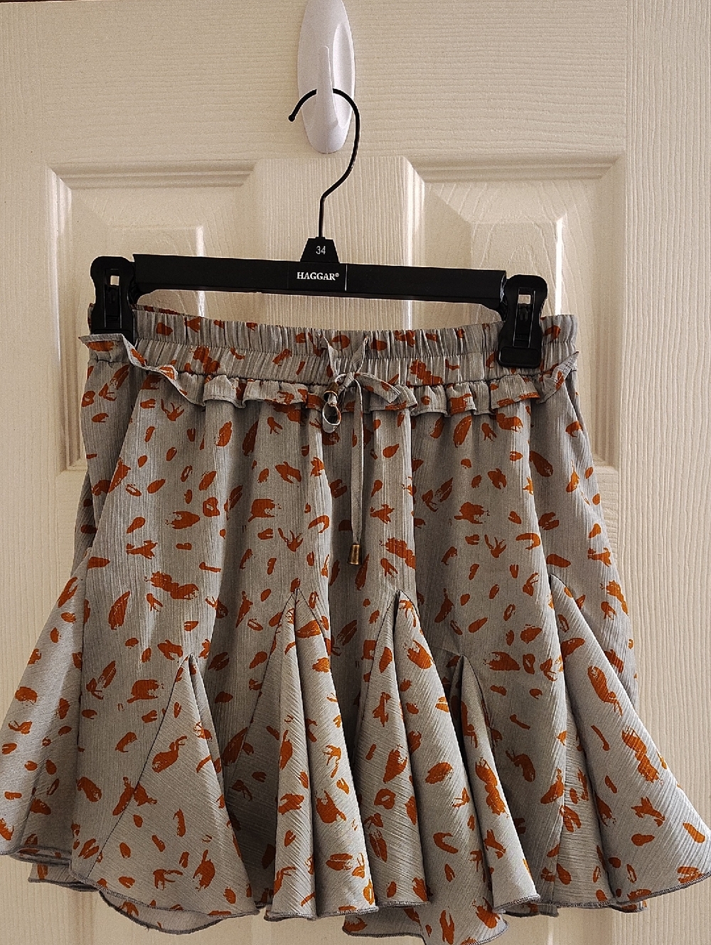 Light Gray Floral-Print Ruffle Waist Skater Skirt
